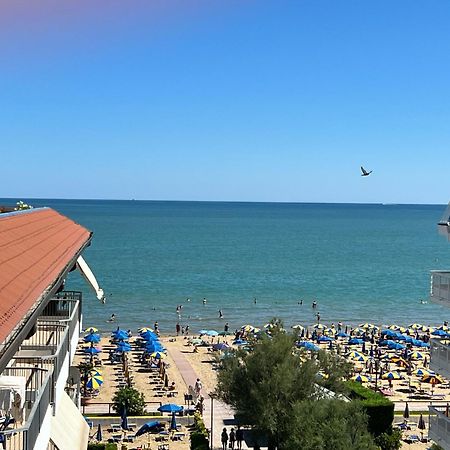 Blue Moon Penthouse Daire Lido di Jesolo Dış mekan fotoğraf