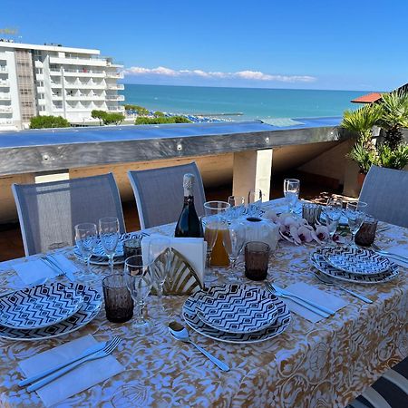 Blue Moon Penthouse Daire Lido di Jesolo Dış mekan fotoğraf