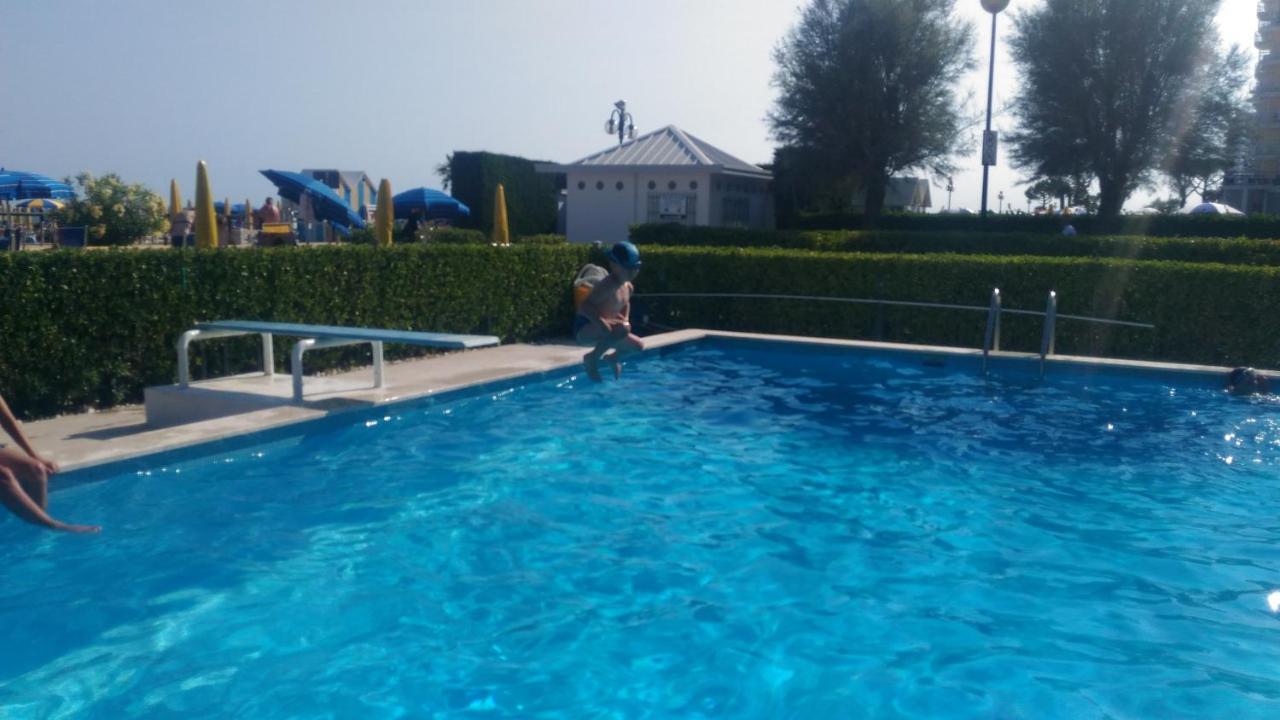 Blue Moon Penthouse Daire Lido di Jesolo Dış mekan fotoğraf