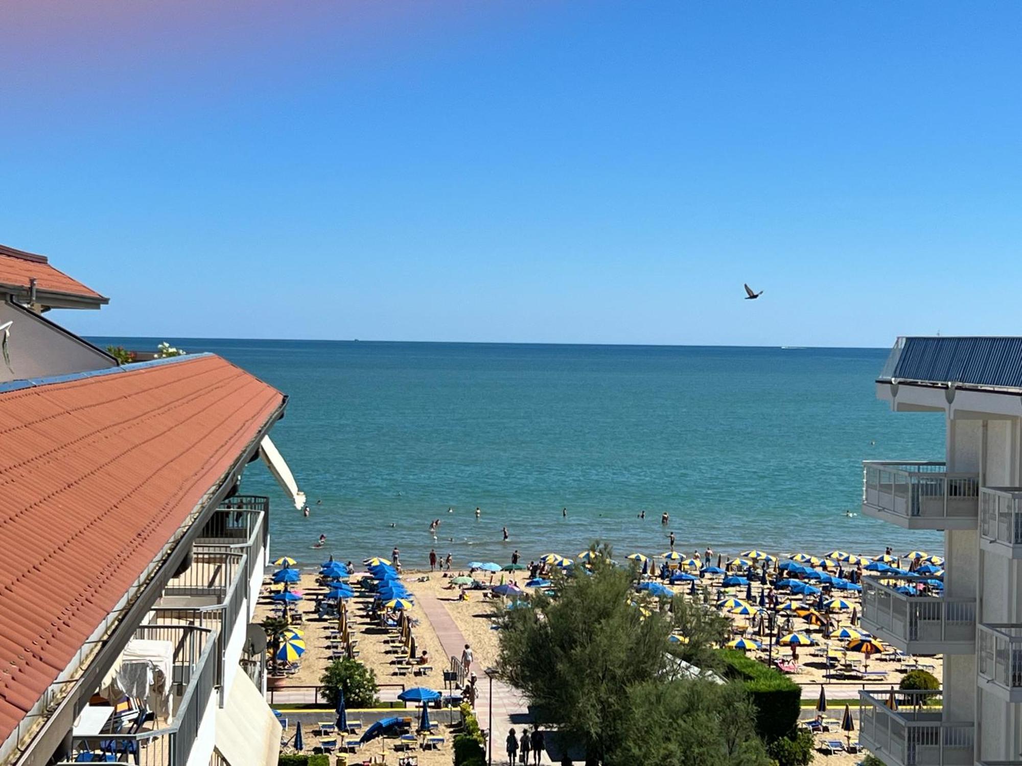 Blue Moon Penthouse Daire Lido di Jesolo Dış mekan fotoğraf